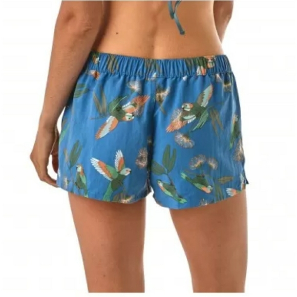 🏷PATAGONIA W's Barely Baggies Shorts - S - Picture 2 of 11